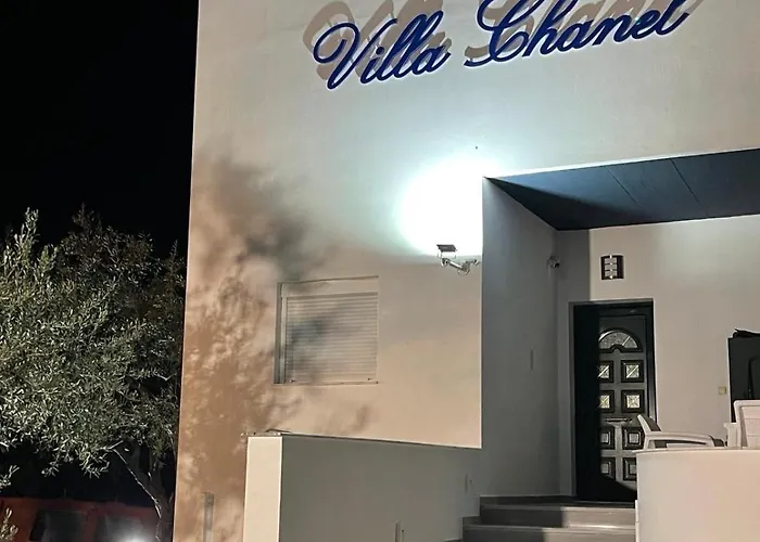 Di Gioia- πρώην Chanel Semesterbostad *