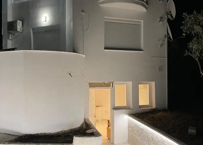 Di Gioia- πρώην Chanel Semesterbostad *